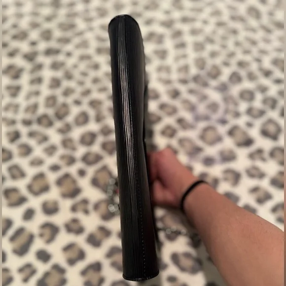 Louis Vuitton Black Epi Textured Leather Clutch - Picture 6 of 13